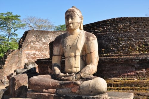 Шри-Ланка: страна смеющихся людей и собак.