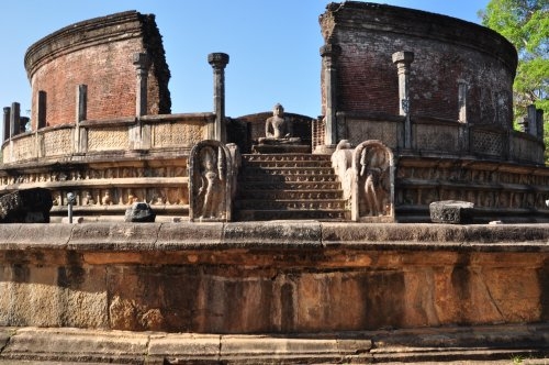 Шри-Ланка: страна смеющихся людей и собак.