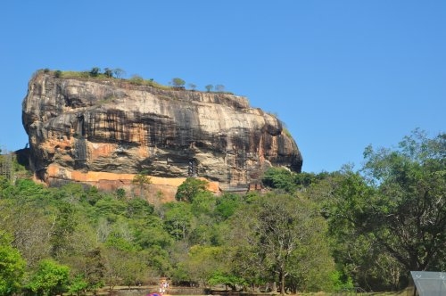 Шри-Ланка: страна смеющихся людей и собак.