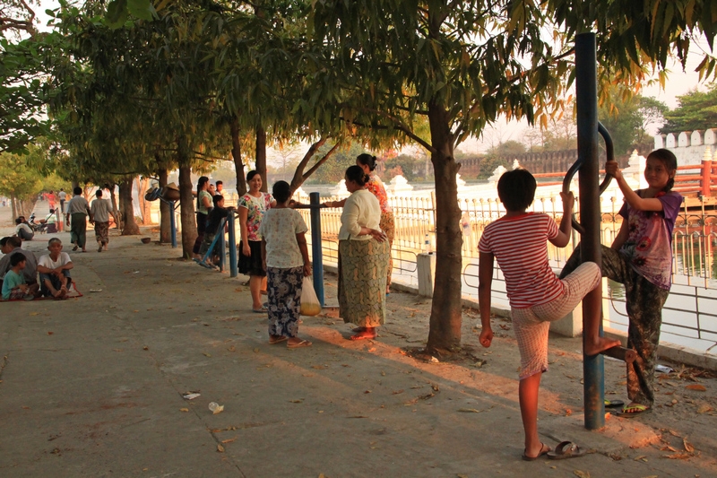 Мьянма весной. Затерянный мир золотых ступ и сияющих улыбок. От Mawlamuine до Monywa