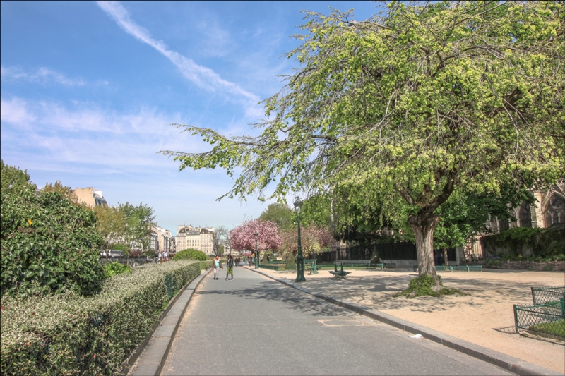 Париж, с 30 апреля по 7 мая 2016