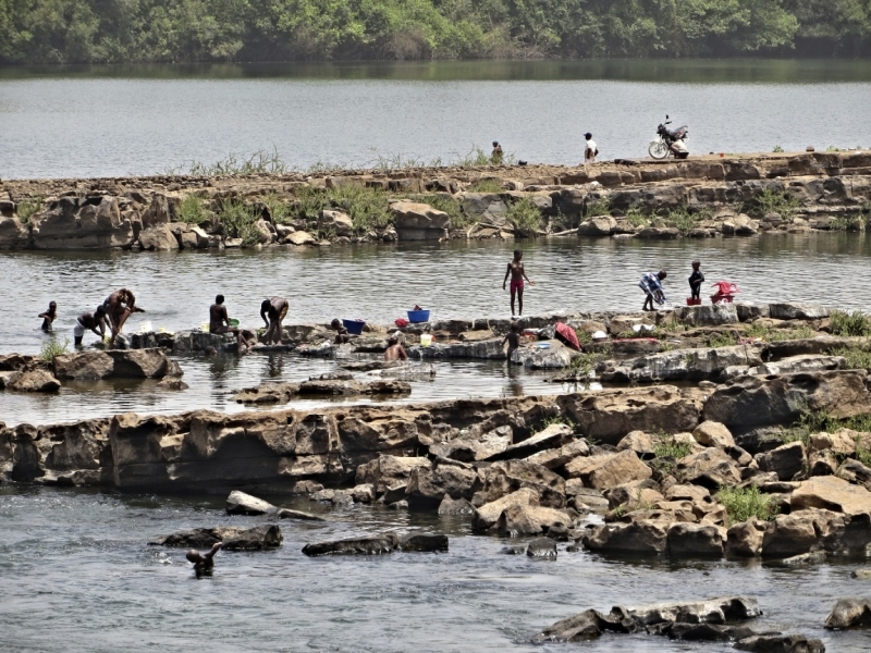 Партизан в двух Гвинеях. Часть 1.