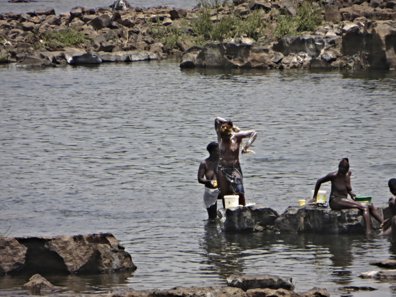Партизан в двух Гвинеях. Часть 1.