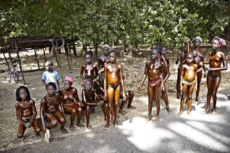 Партизан в двух Гвинеях. Часть 1.
