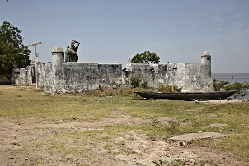 Партизан в двух Гвинеях. Часть 1.