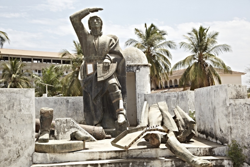 Партизан в двух Гвинеях. Часть 1.