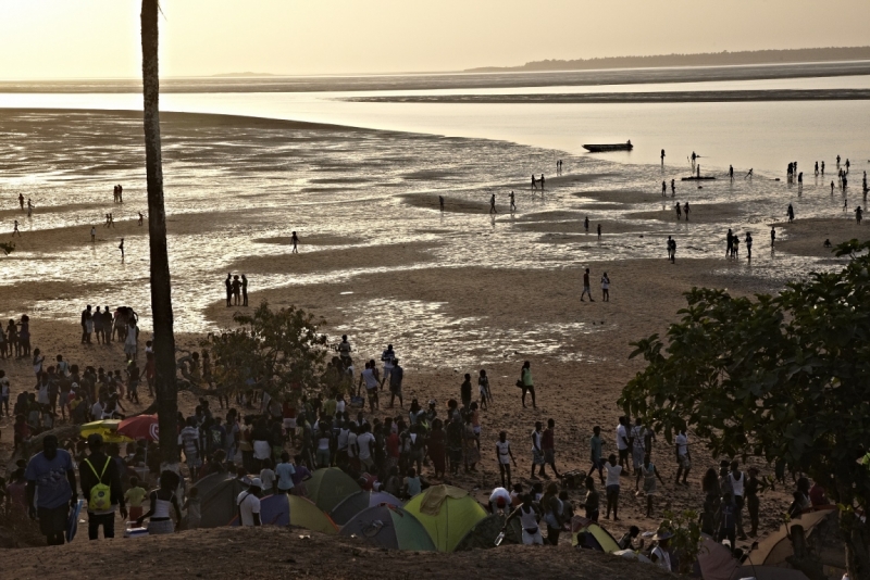 Партизан в двух Гвинеях. Часть 1.