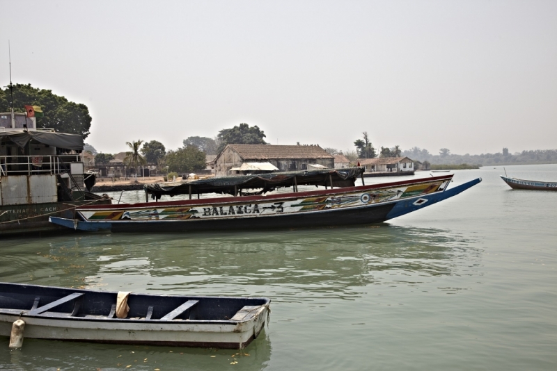 Партизан в двух Гвинеях. Часть 1.