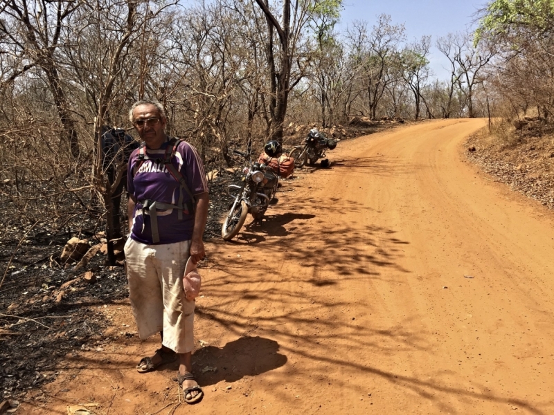 Партизан в двух Гвинеях. Часть 2.