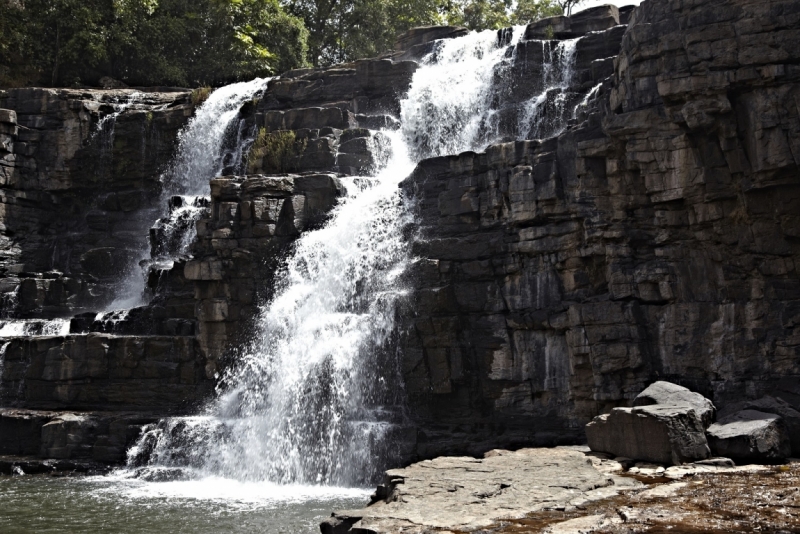 Партизан в двух Гвинеях. Часть 2.