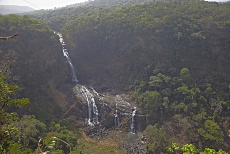 Партизан в двух Гвинеях. Часть 2.