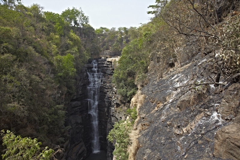 Партизан в двух Гвинеях. Часть 2.