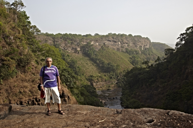Партизан в двух Гвинеях. Часть 2.