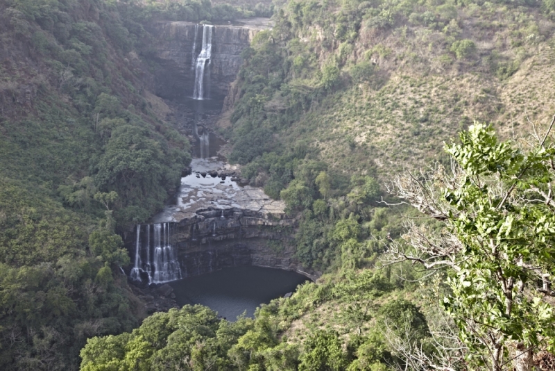Партизан в двух Гвинеях. Часть 2.