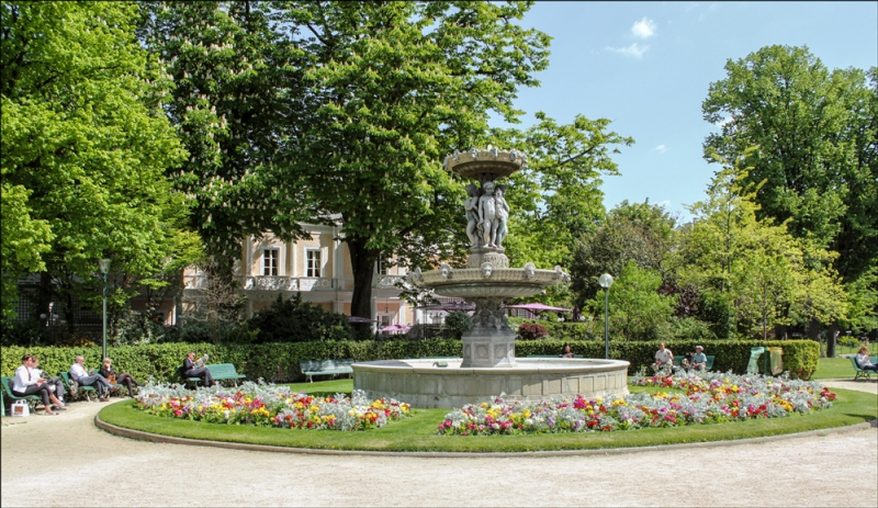 Париж, с 30 апреля по 7 мая 2016