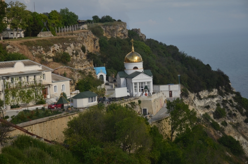 Западный берег Крыма: мыс Тарханкут, пещерные города, Севастополь и Форос. Май 2016