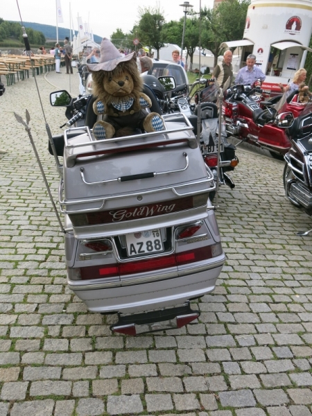 Берхинг (Berching). Канал в волшебном огне и средневековая ярмарка.Kanal im Feuerzauber.