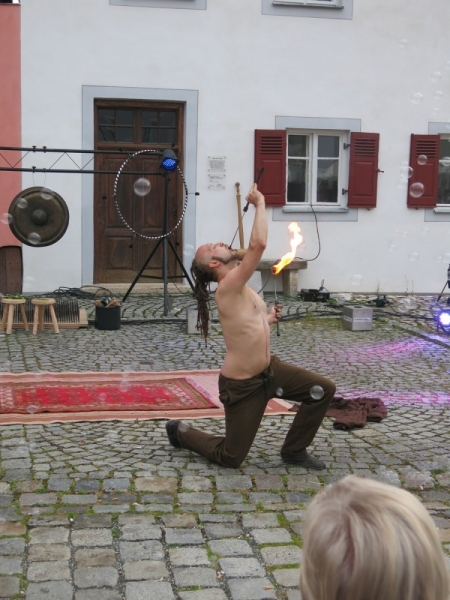 Берхинг (Berching). Канал в волшебном огне и средневековая ярмарка.Kanal im Feuerzauber.