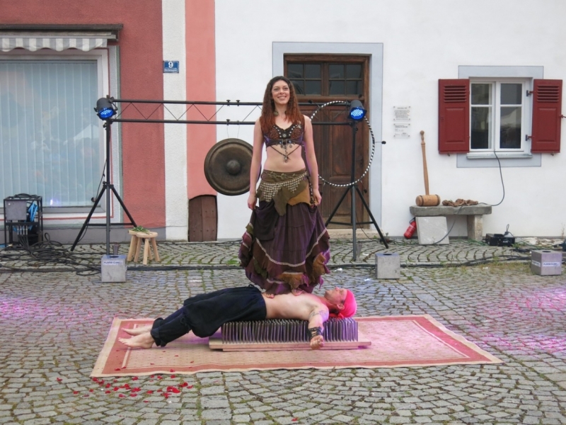 Берхинг (Berching). Канал в волшебном огне и средневековая ярмарка.Kanal im Feuerzauber.