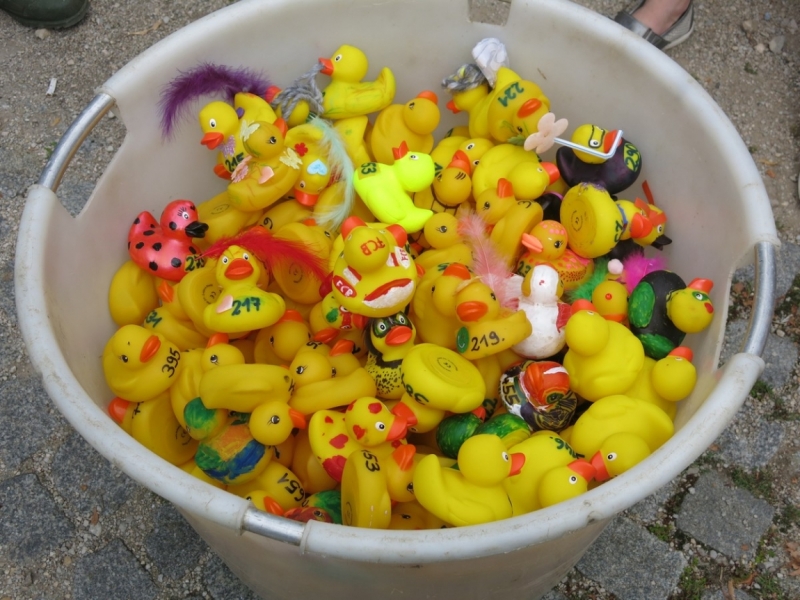 Берхинг (Berching). Канал в волшебном огне и средневековая ярмарка.Kanal im Feuerzauber.