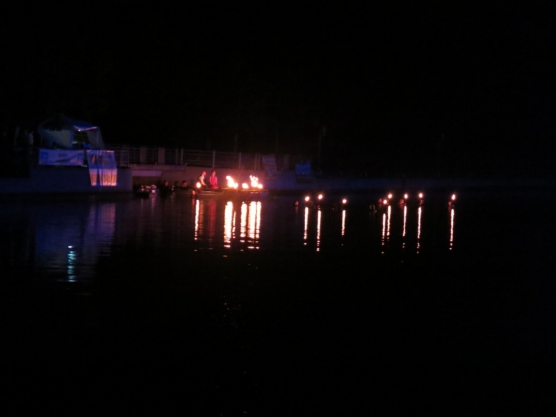 Берхинг (Berching). Канал в волшебном огне и средневековая ярмарка.Kanal im Feuerzauber.