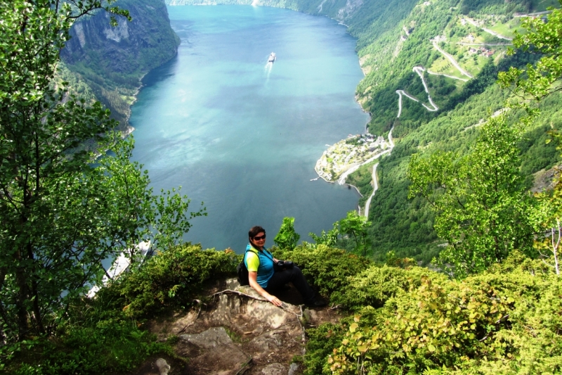 Норвегия сквозь солнечные очки. Водопады, фьорды, озера, ледники. Май-Июнь 2016