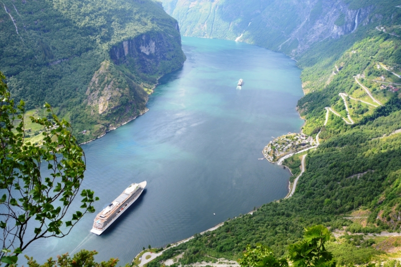 Норвегия сквозь солнечные очки. Водопады, фьорды, озера, ледники. Май-Июнь 2016