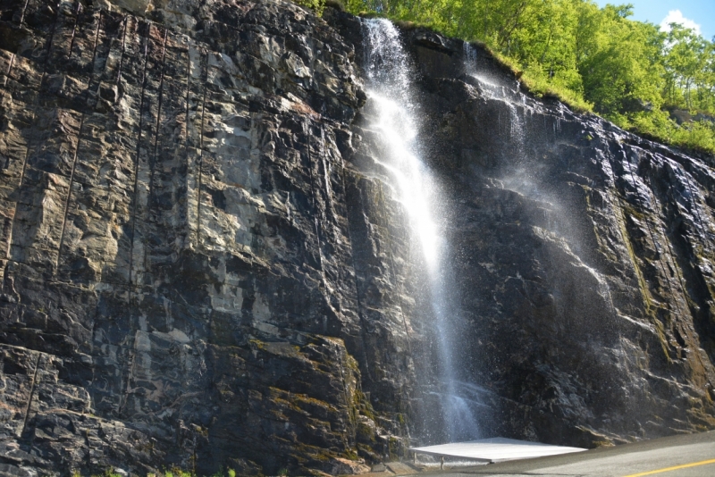 Норвегия сквозь солнечные очки. Водопады, фьорды, озера, ледники. Май-Июнь 2016