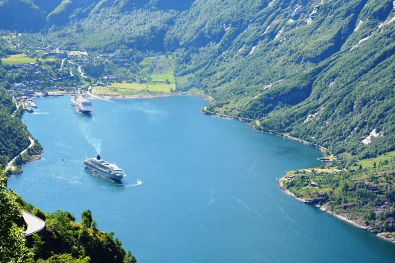 Норвегия сквозь солнечные очки. Водопады, фьорды, озера, ледники. Май-Июнь 2016