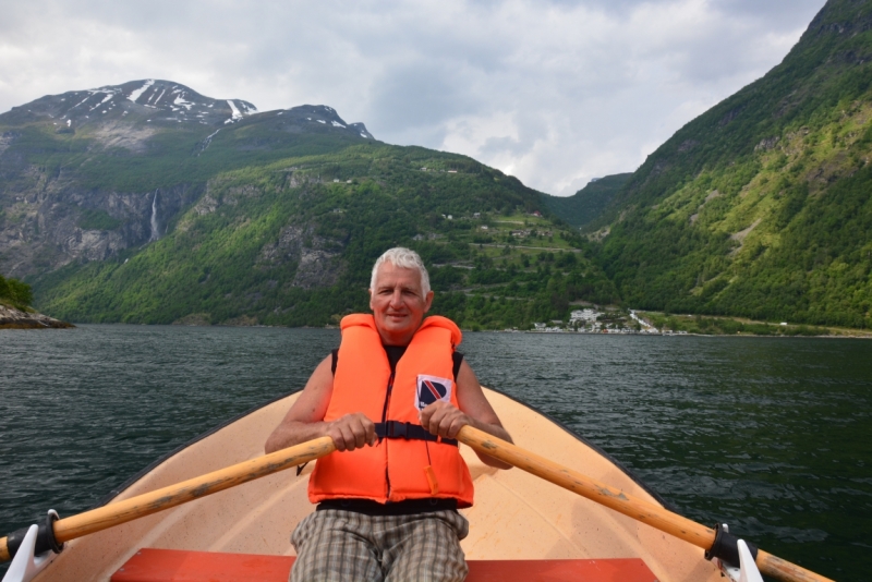 Норвегия сквозь солнечные очки. Водопады, фьорды, озера, ледники. Май-Июнь 2016