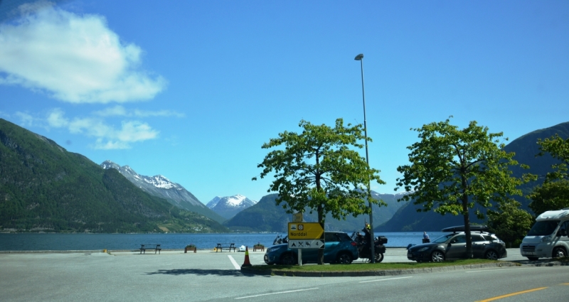 Норвегия сквозь солнечные очки. Водопады, фьорды, озера, ледники. Май-Июнь 2016
