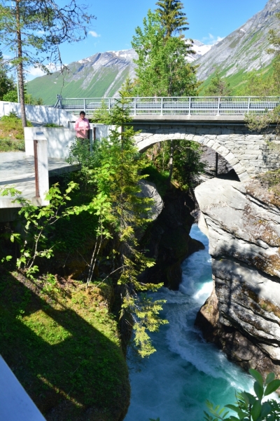 Норвегия сквозь солнечные очки. Водопады, фьорды, озера, ледники. Май-Июнь 2016