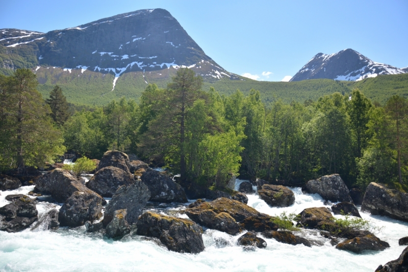 Норвегия сквозь солнечные очки. Водопады, фьорды, озера, ледники. Май-Июнь 2016