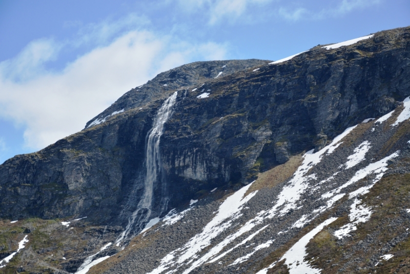 Норвегия сквозь солнечные очки. Водопады, фьорды, озера, ледники. Май-Июнь 2016