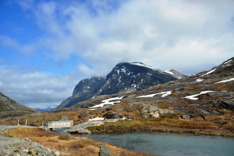 Норвегия сквозь солнечные очки. Водопады, фьорды, озера, ледники. Май-Июнь 2016