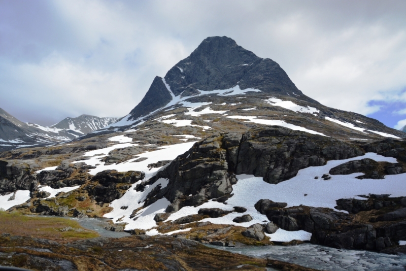 Норвегия сквозь солнечные очки. Водопады, фьорды, озера, ледники. Май-Июнь 2016