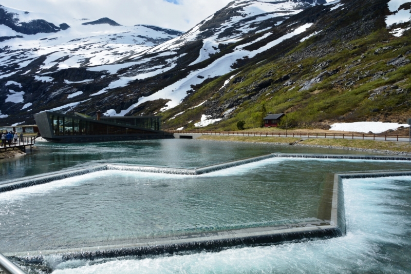 Норвегия сквозь солнечные очки. Водопады, фьорды, озера, ледники. Май-Июнь 2016