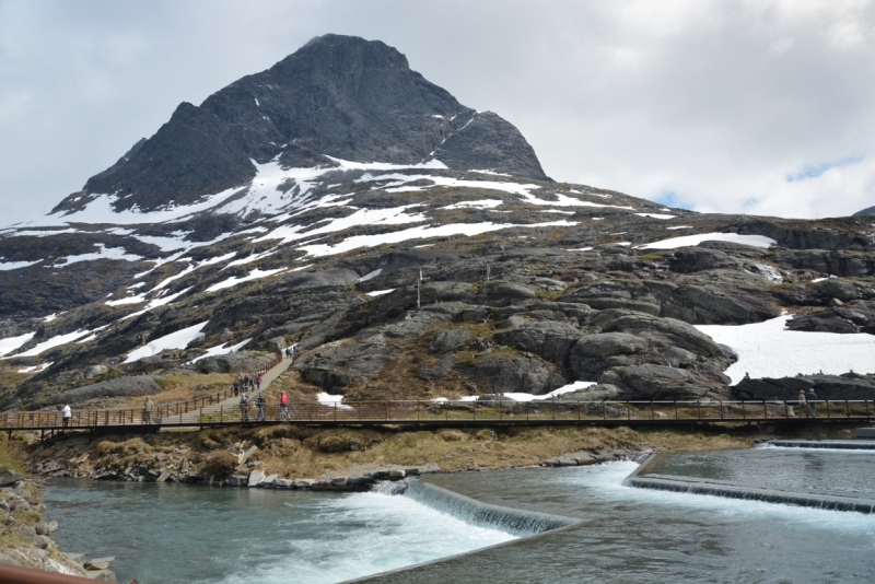 Норвегия сквозь солнечные очки. Водопады, фьорды, озера, ледники. Май-Июнь 2016