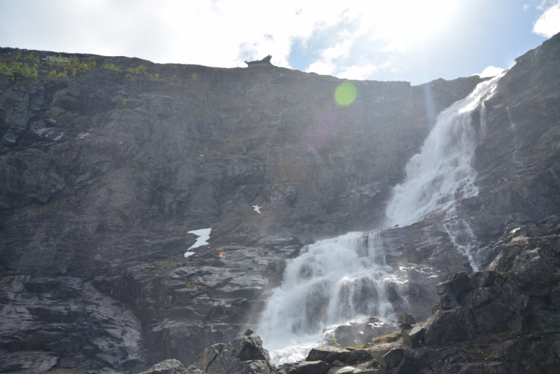 Норвегия сквозь солнечные очки. Водопады, фьорды, озера, ледники. Май-Июнь 2016