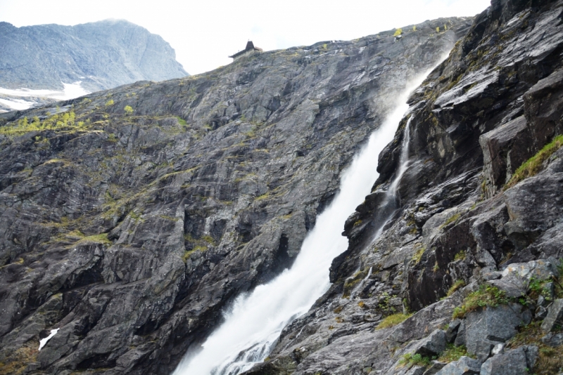 Норвегия сквозь солнечные очки. Водопады, фьорды, озера, ледники. Май-Июнь 2016