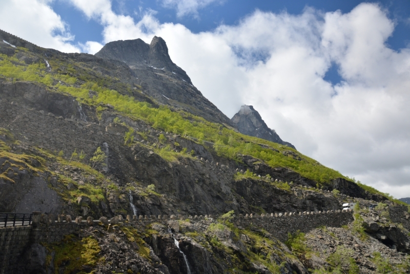 Норвегия сквозь солнечные очки. Водопады, фьорды, озера, ледники. Май-Июнь 2016