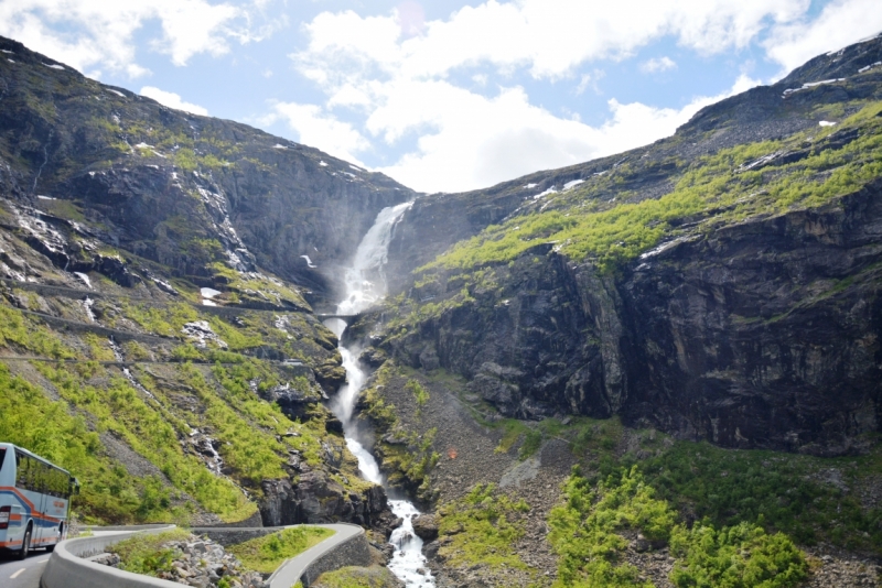 Норвегия сквозь солнечные очки. Водопады, фьорды, озера, ледники. Май-Июнь 2016