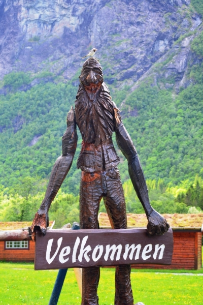 Норвегия сквозь солнечные очки. Водопады, фьорды, озера, ледники. Май-Июнь 2016