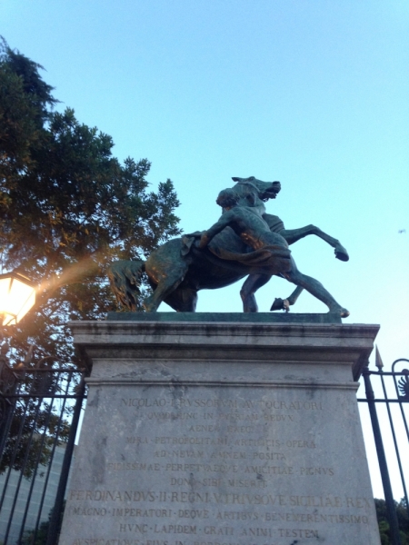 Неаполь и Террачина. Финансовый отчёт. Фото с телефона.