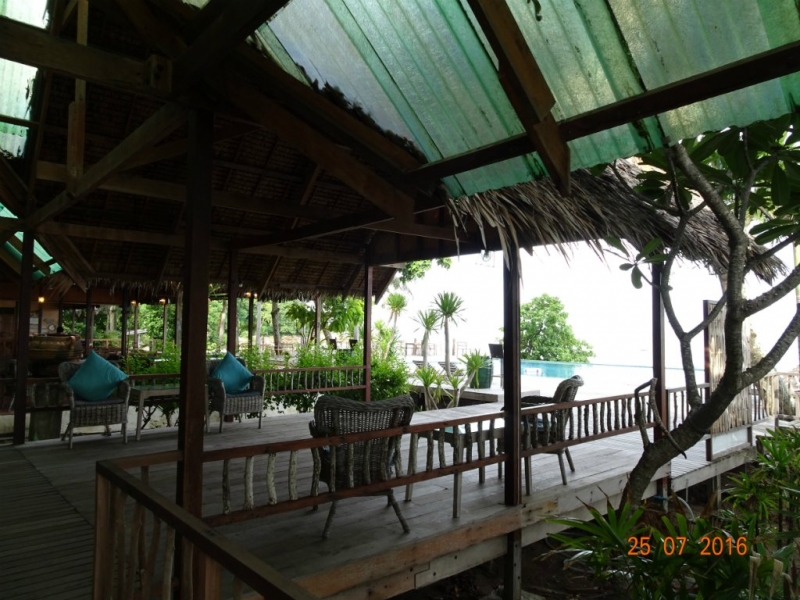 В Таиланде нет Мальдив. Есть Koh Mannorк. Это намёк.