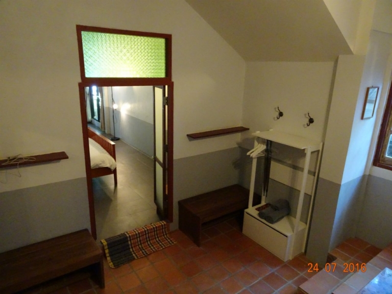 В Таиланде нет Мальдив. Есть Koh Mannorк. Это намёк.