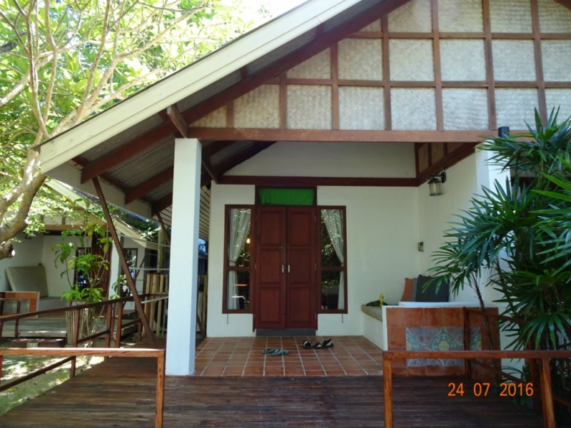 В Таиланде нет Мальдив. Есть Koh Mannorк. Это намёк.