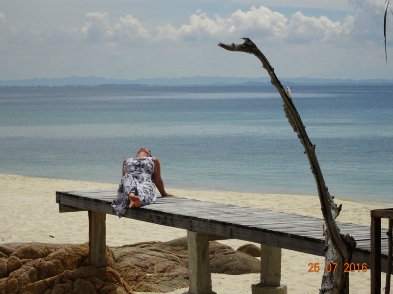 В Таиланде нет Мальдив. Есть Koh Mannorк. Это намёк.