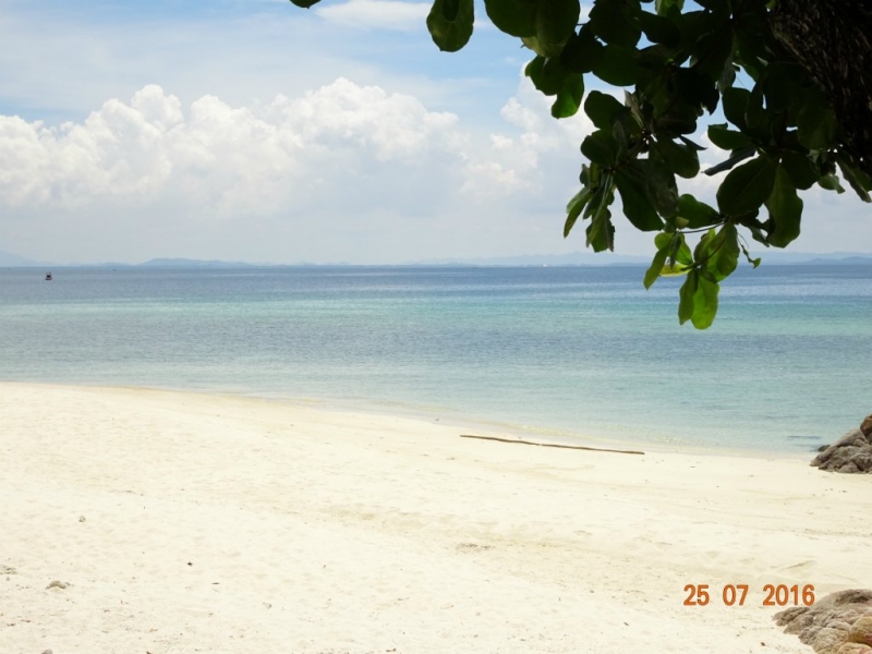 В Таиланде нет Мальдив. Есть Koh Mannorк. Это намёк.