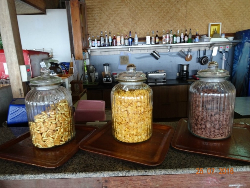 В Таиланде нет Мальдив. Есть Koh Mannorк. Это намёк.